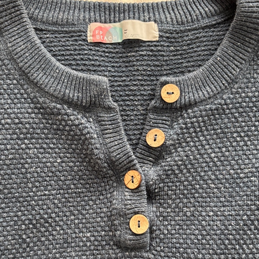 Women's Blue Sweater Set - Picture 5 of 5